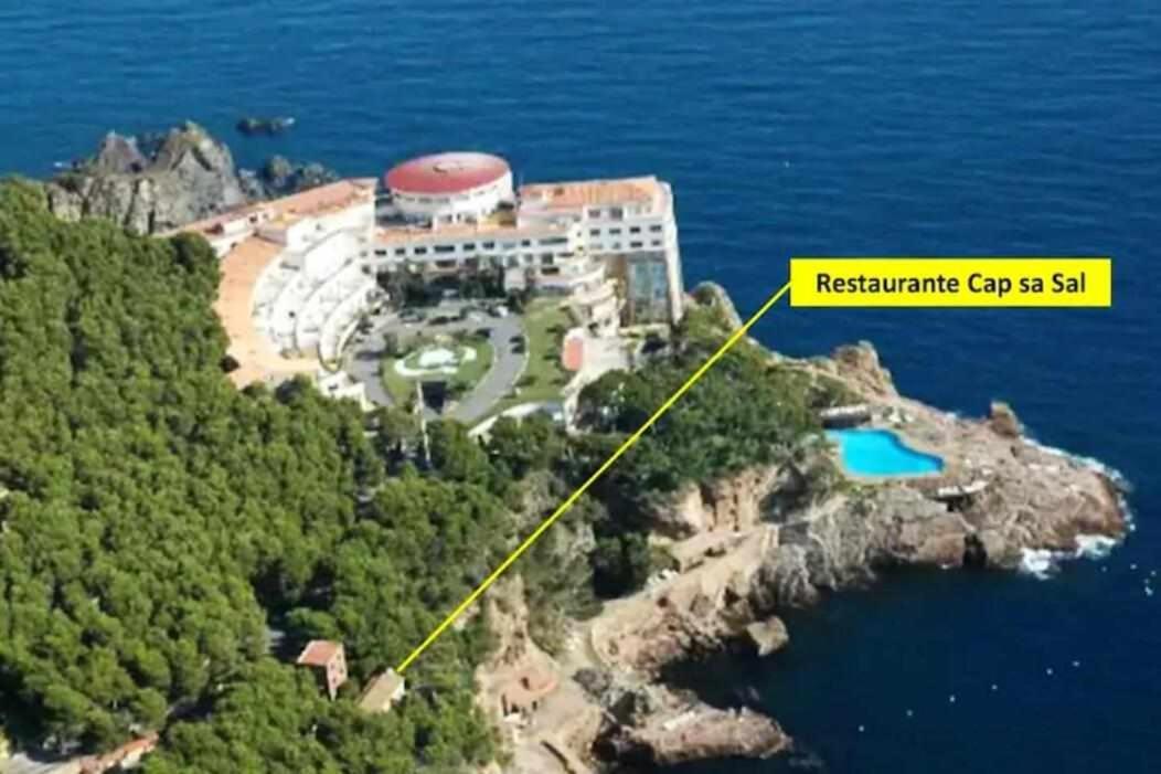 Capsasalbegur74 Terraza Sobre Mar Piscina Del Mar Apartment Exterior photo