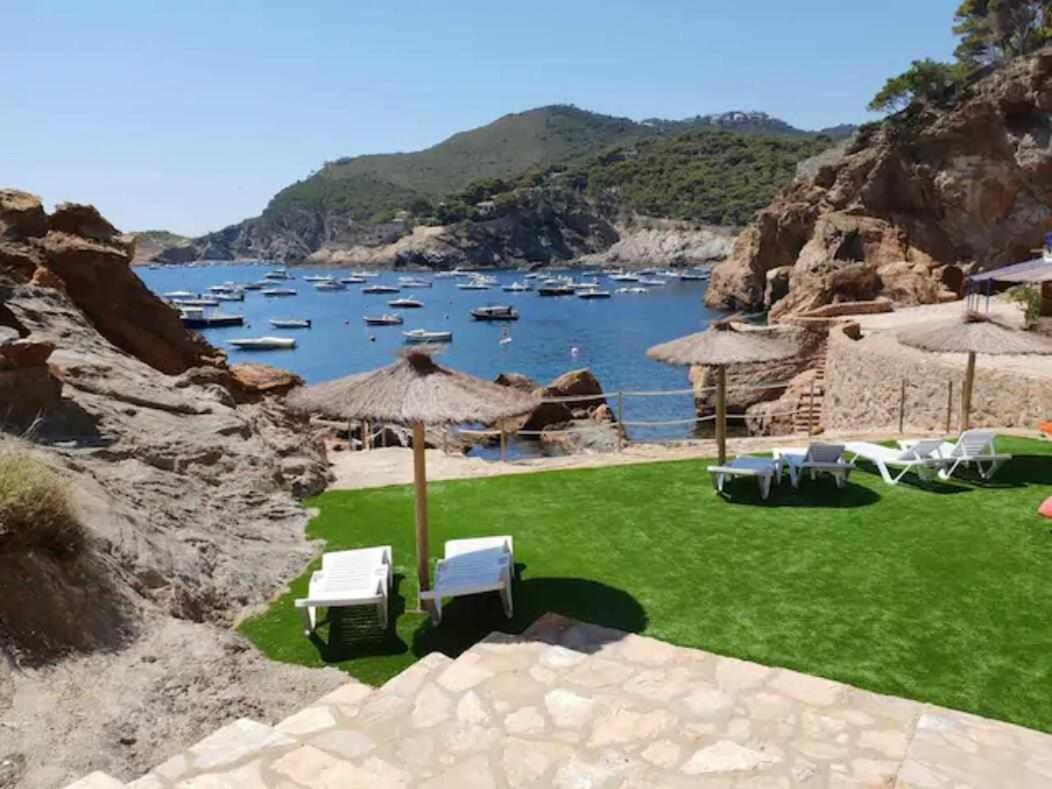 Capsasalbegur74 Terraza Sobre Mar Piscina Del Mar Apartment Exterior photo
