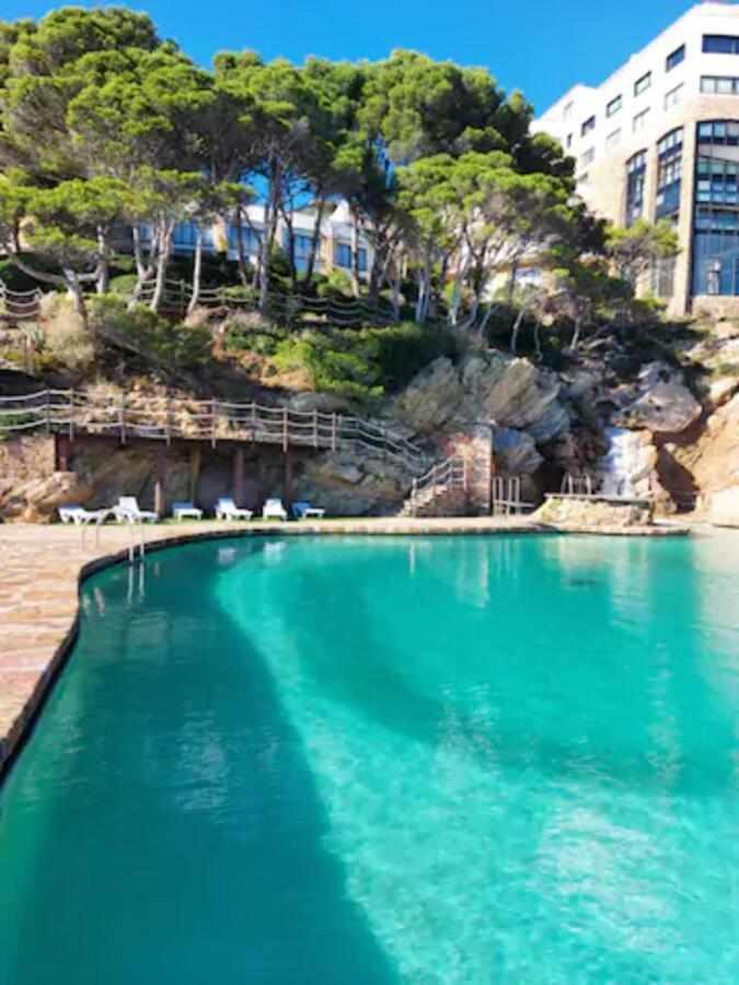 Capsasalbegur74 Terraza Sobre Mar Piscina Del Mar Apartment Exterior photo