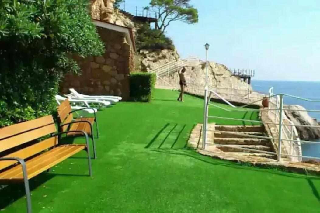 Capsasalbegur74 Terraza Sobre Mar Piscina Del Mar Apartment Exterior photo